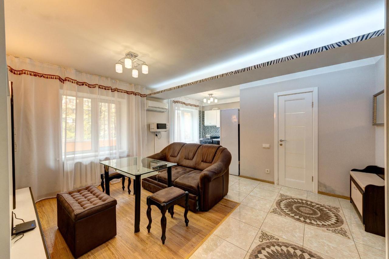 Excellent apartment Druzhby Narodov boulevard 3a. Lybedskaya metro station Kiev Eksteriør billede