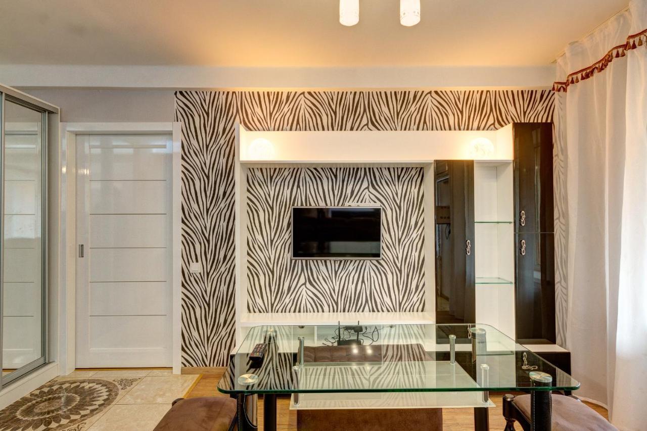 Excellent apartment Druzhby Narodov boulevard 3a. Lybedskaya metro station Kiev Eksteriør billede