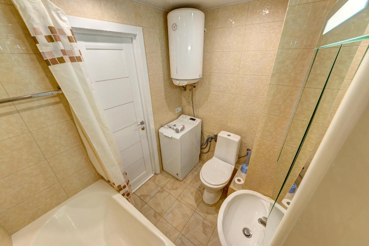 Excellent apartment Druzhby Narodov boulevard 3a. Lybedskaya metro station Kiev Eksteriør billede